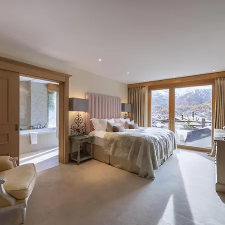 Chalet Kitzbuehel: Your Private Mountain Sanctuary Apartman